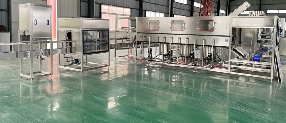 河南省鹤壁市鹤壁集乡大桶水灌装线